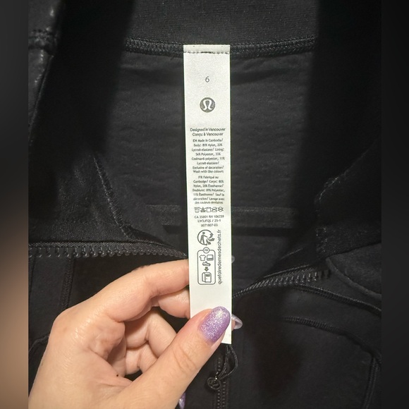 Lululemon Cropped Define Jacket - Leopard Daisy (NWT) - Picture 4 of 6